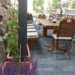 Brauereigasthof Baeren * טיטיזי-נוישטאדט